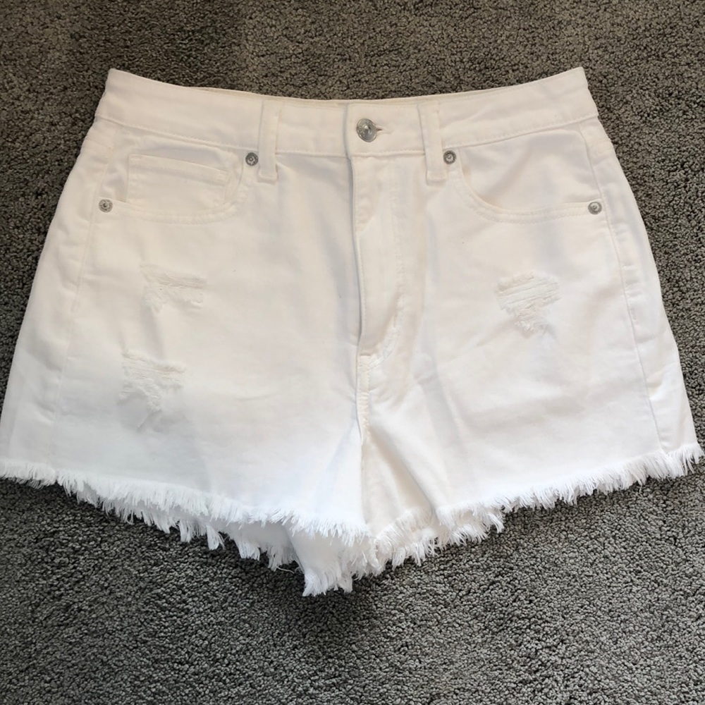 American Eagle Super Stretch White Jean Mom Shorts